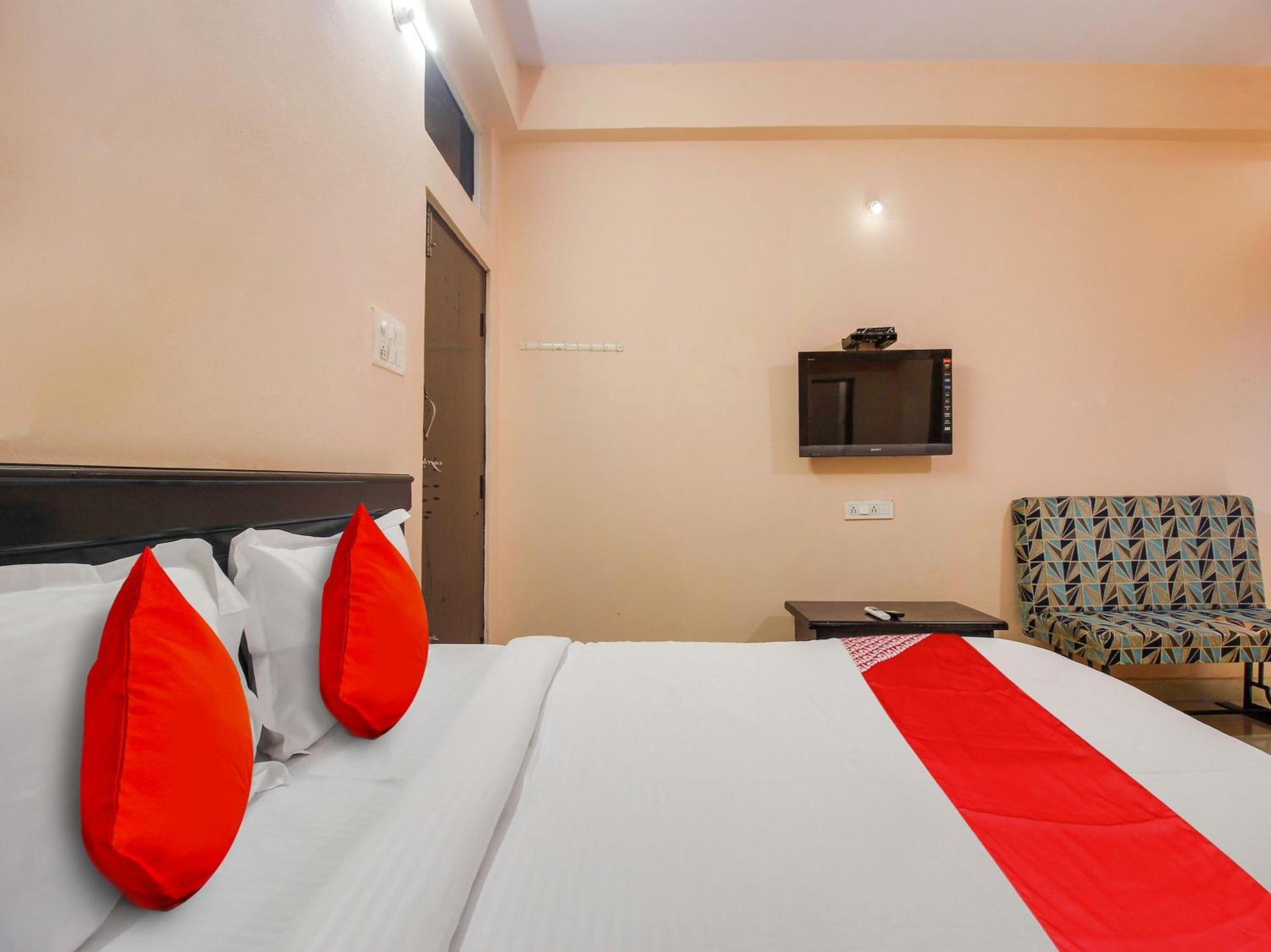 Hotel O R.J.International Pedda Ambarpet Exteriér fotografie