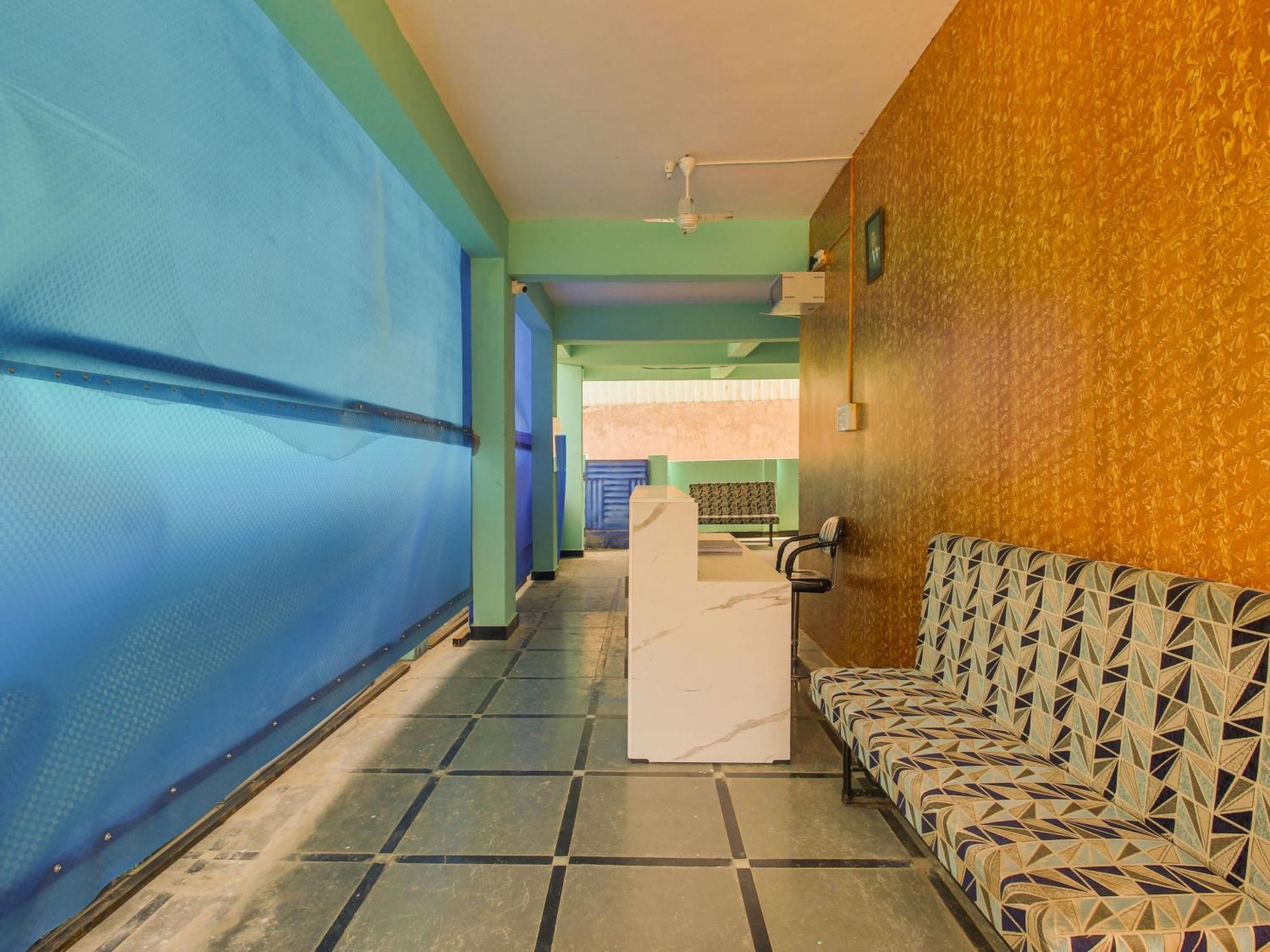 Hotel O R.J.International Pedda Ambarpet Exteriér fotografie